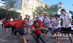 廉江市总工会党员干部与一线工人同庆国庆、中秋