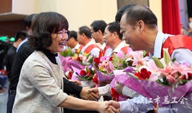 遂溪县举行庆祝“五一”国际劳动节文艺晚会