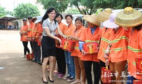 徐闻县总工会开展夏日“送清凉”慰问活动