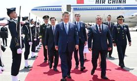 习近平抵达利马出席亚太经合组织第三十一次领导人非正式会议并对秘鲁进行国事访问