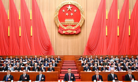 十四届全国人大三次会议在京开幕 习近平等在主席台就座