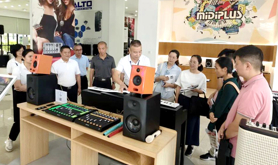 广东省总工会干部学校组团到廉江开展产改专题调研