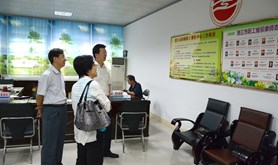 省总工会法律顾问室许平坚主任到湛江调研职工法律服务工作