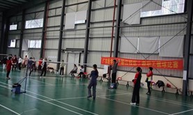 广东医学院湛江校区举行教职工毽球隔网对抗赛