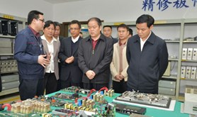 黄业斌广州调研工会工作：为实现“中国梦”和广东“三个定位、两个率先”目标建功立业