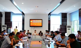 湛江农垦局教委领导慰问省农工商学校教师