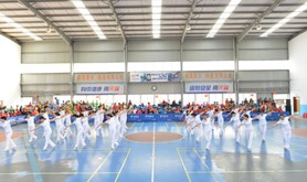 广东海洋大学健美协会女教工排舞队