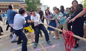 凝心聚力，活力四射——湛江一中举行2021年教职工拔河比赛