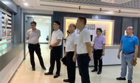湛江市总工会副主席邵平静率队到吴川市调研基层工会“职工之家”建设