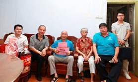 关爱劳模 情暖中秋——湛江市总工会开展走访慰问老劳模活动