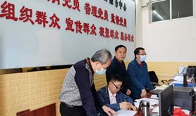 麻章区总工会持续推动挂点社区60周岁以上居民接种疫苗工作