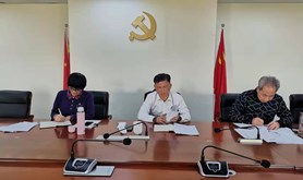 麻章区人大副主任、区总工会主席李景隆主持召开工会工作会议