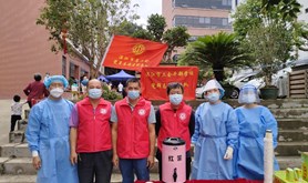 湛江市总工会党员志愿者服务队深入一线助力核酸检测