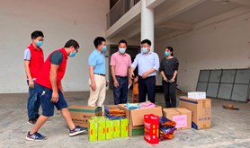 吴川市总工会慰问防疫一线工作人员