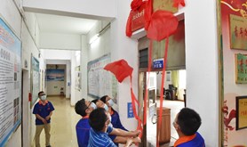 湛江港集团工会举行广东省“工人先锋号”“巾帼文明岗”揭牌仪式