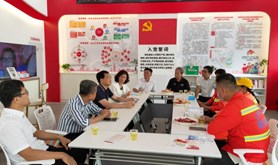 市人大常委会副主任、市总工会主席李更盛到麻章区调研工会工作