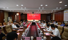 广东海洋大学举行庆“五一”国际劳动节座谈会