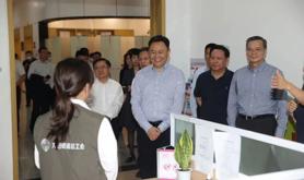 徐留平在广东调研工会工作