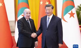 习近平同阿尔及利亚总统特本会谈