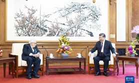 习近平会见美国前国务卿基辛格