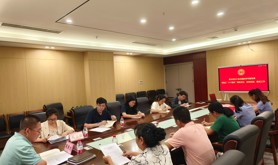 坡头区总工会开展《切实以“六个坚持”锤炼党性、指导实践、推动工作》专题党课