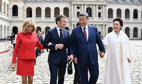 习近平出席法国总统马克龙举行的欢迎仪式