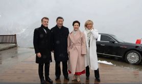 高清大图｜习近平同法国总统马克龙在上比利牛斯省举行中法元首小范围会晤