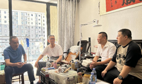 湛江中旅（集团）工会组织开展“七一” 走访慰问离休老党员活动