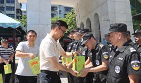 广东医科大学校开展“送清凉”慰问活动