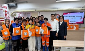 建设街道新村场社区开展“普法宣传进驿站 法治意识入人心”慰问宣传活动
