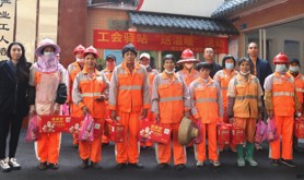 湛江市工会干部学校工会驿站开展“送温暖”活动