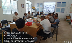 霞山区友谊街道调罗村全面推进“万村清洁”行动