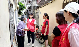 霞山区建新社区工会驿站启动台风防御工作