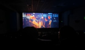 霞山区新园工会组织观看爱国主义影片《731》