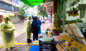 霞山区建新社区工会驿站全力防御台风“麦德姆”