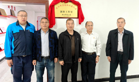 雷州市总工会举办湛江市劳模和工匠人才“丁屾创新工作室”揭牌仪式