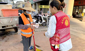 霞山区保利社区工会驿站开展“情暖冬至·爱心送汤圆”主题活动