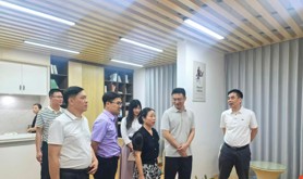 湛江市总工会领导到吴川市调研工会服务阵地建设