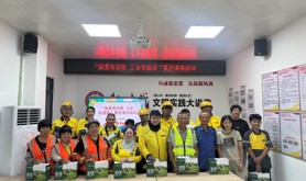 霞山区两社区工会驿站分别开展高温慰问活动
