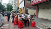 霞山区友谊街道建新社区工会驿站开展新业态劳动者健康服务活动