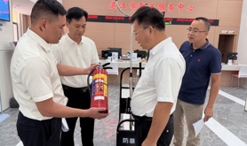 湛江市总工会领导到市职工服务中心开展中秋国庆安全检查工作